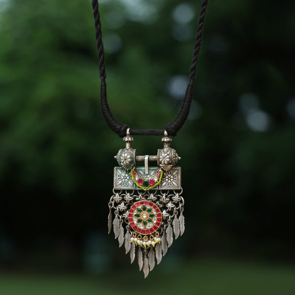 MDN813- Green Colour Tribal Pendant
