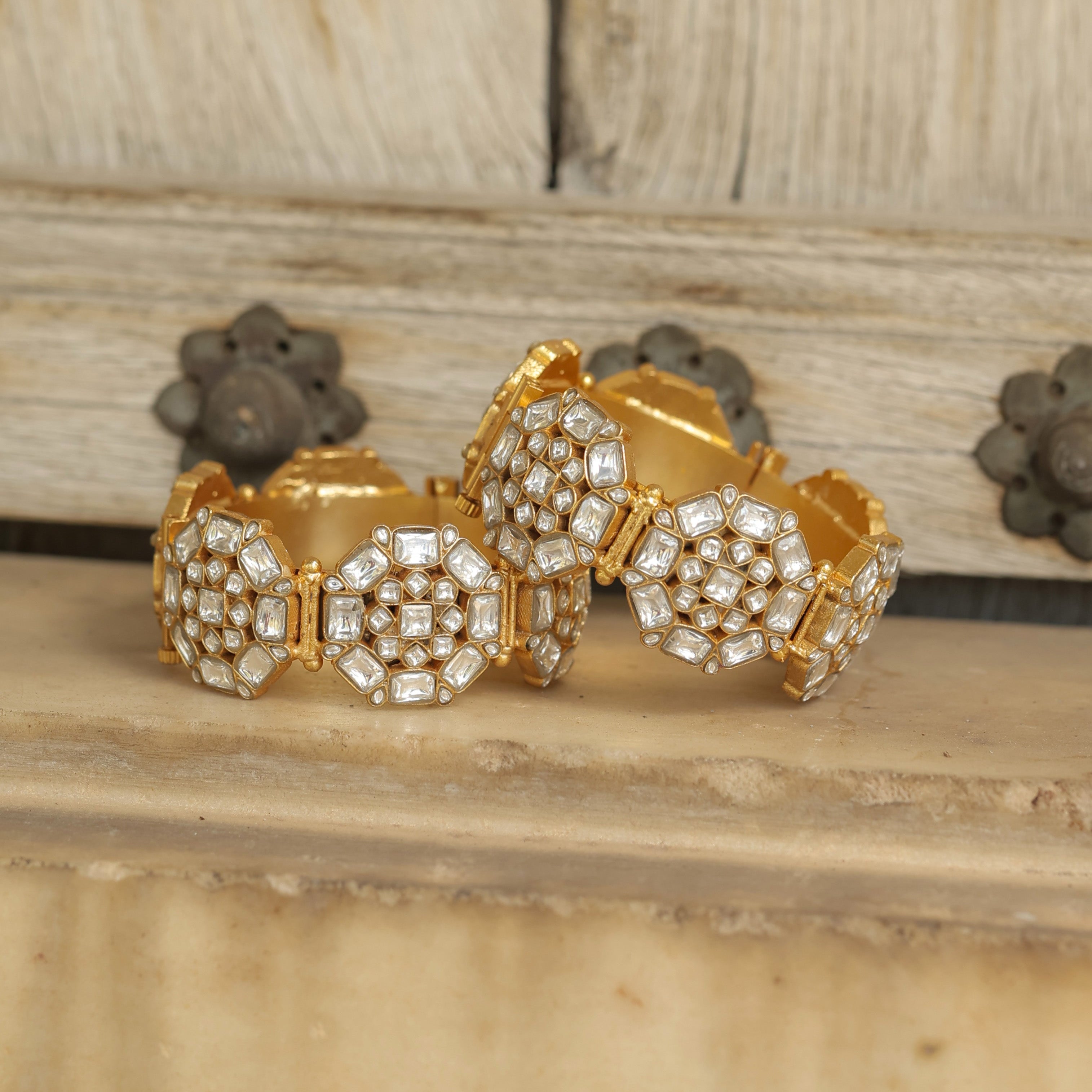 MDB358- White Colour Gold Plated Jadau Kundan Thappa Bangle