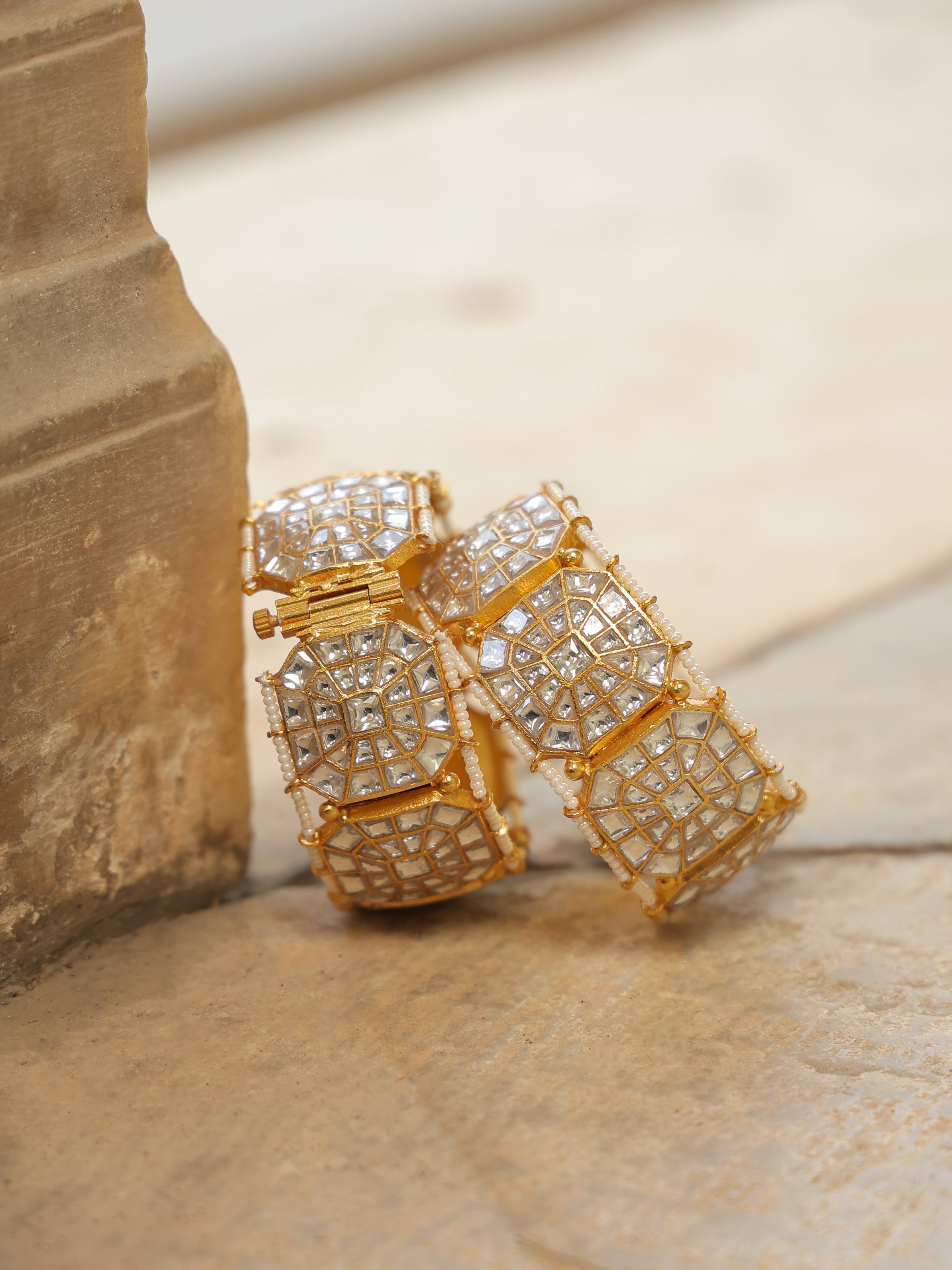 MDB359- White Colour Gold Plated Jadau Kundan Thappa Bangle
