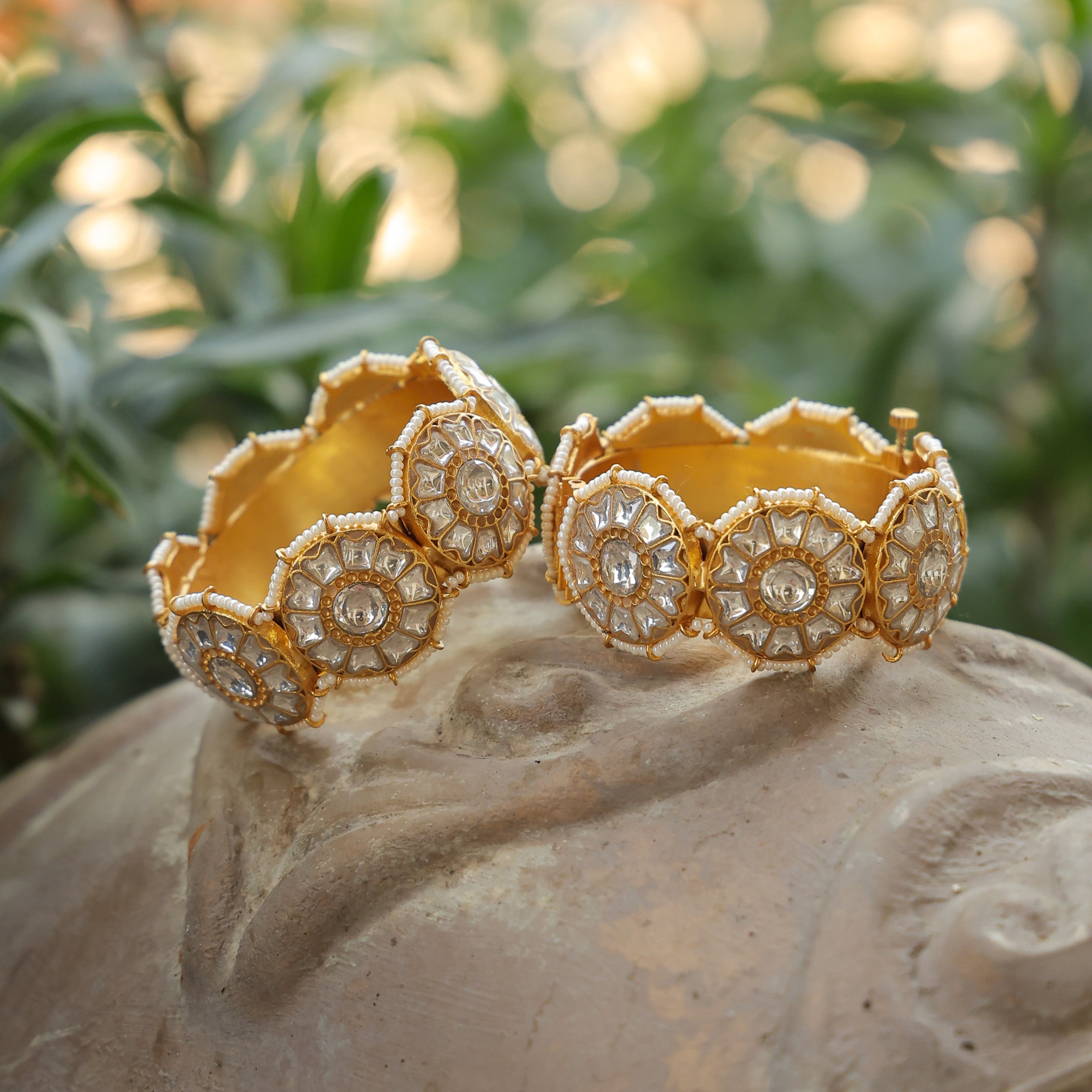 MDB362- White Colour Gold Plated Jadau Kundan Thappa Bangle