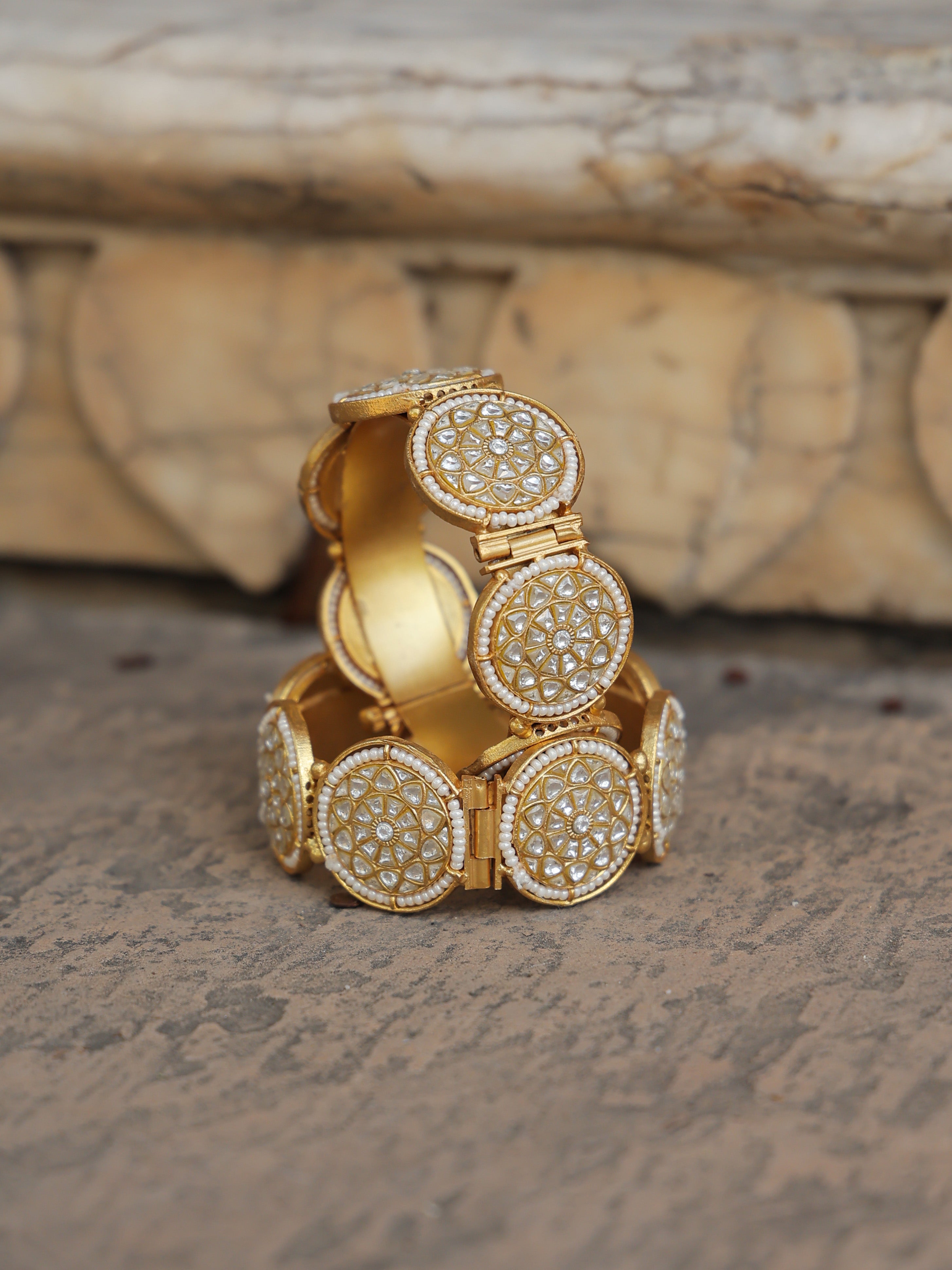 MDB365- White Colour Gold Plated Jadau Kundan Thappa Bangle
