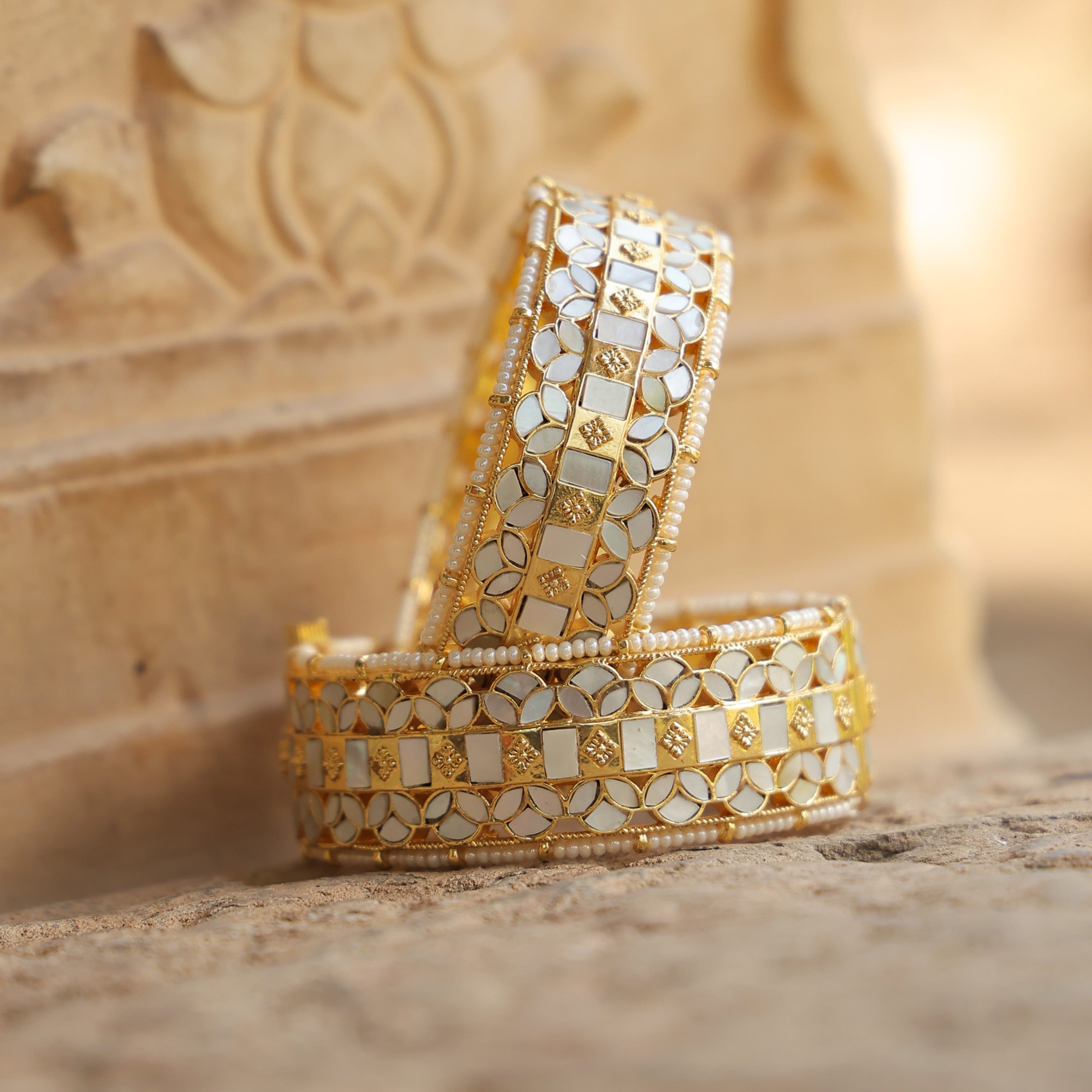 MDB366- White Colour Gold Plated Mother of Pearl Bangle