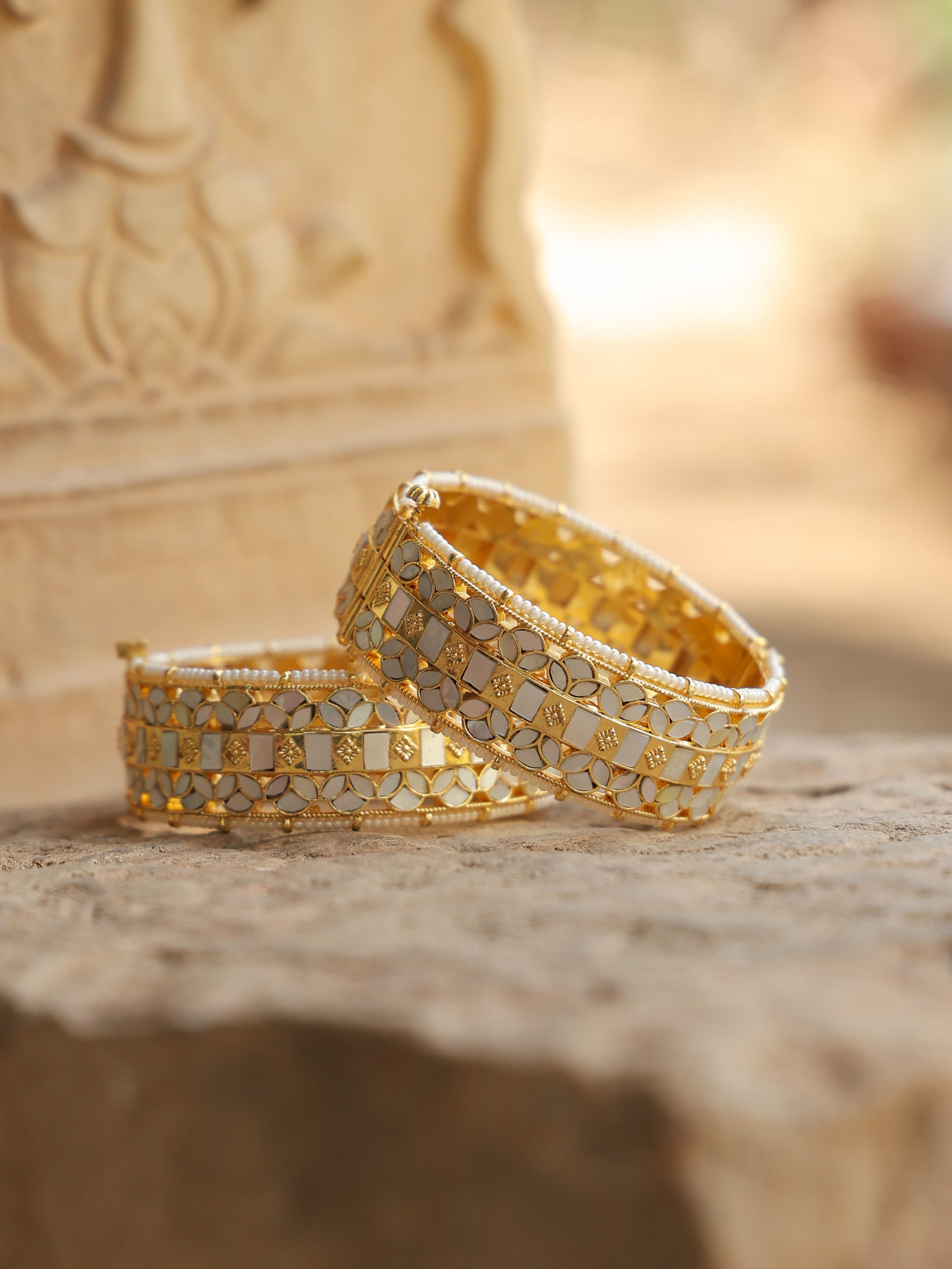 MDB366- White Colour Gold Plated Mother of Pearl Bangle
