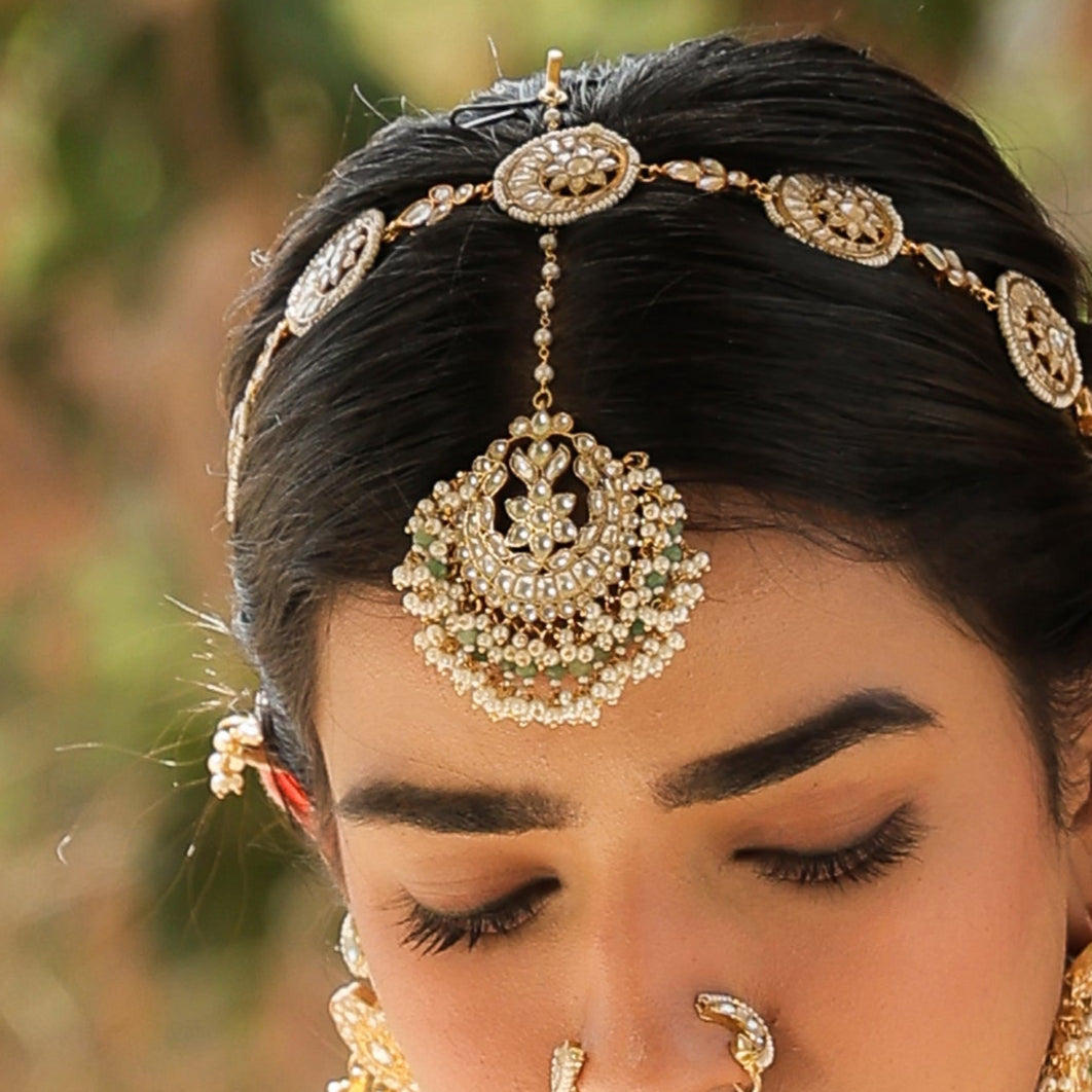 MDT407- White and Green Colour Gold Plated Jadau Kundan Tika