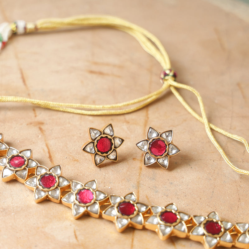 MDN933- White and Pink Colour Gold Plated Jadau Kundan Thappa Choker Set