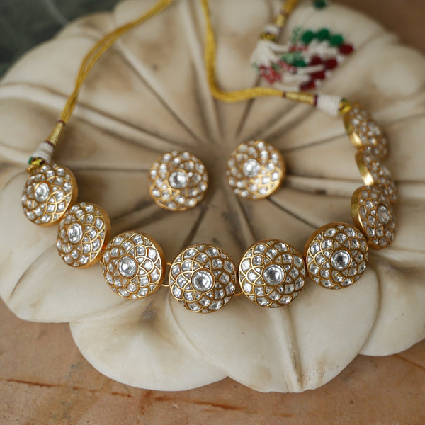MDN819- White Colour Gold Plated Jadau Kundan Thappa Choker Set