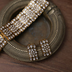 MDN785- White Colour Gold Plated Jadau Kundan Thappa Necklace Set