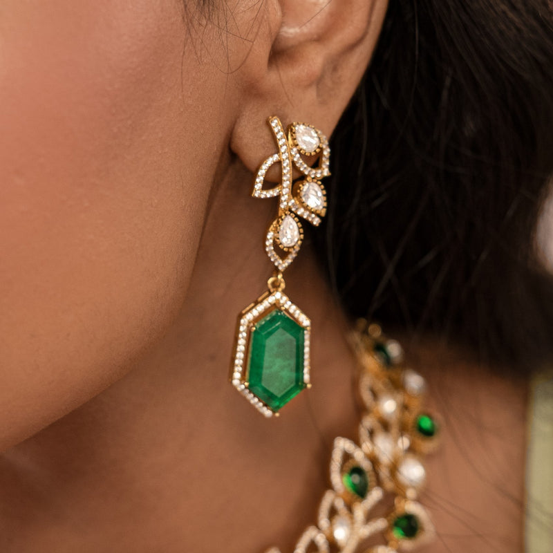 MDN920- Green and White Colour Gold Plated Faux Polki Necklace Set