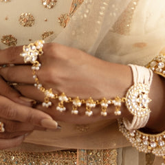 MDHP986- White Colour Gold Plated Jadau Kundan Hathphool