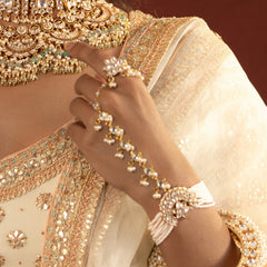 MDHP986- White Colour Gold Plated Jadau Kundan Hathphool
