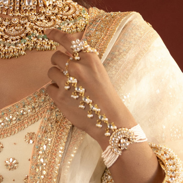 MDHP986- White Colour Gold Plated Jadau Kundan Hathphool