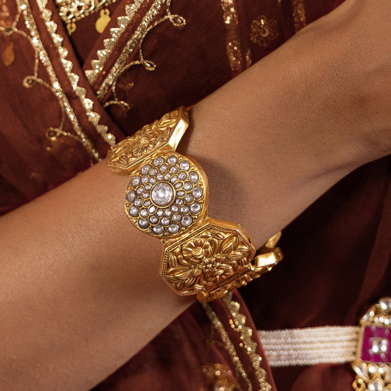 MDB965- White and Golden Colour Gold Plated Jadau Kundan Temple Bangle
