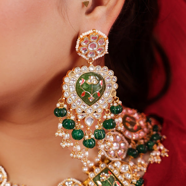 MDN930- Green and White Colour Gold Plated Jadau Kundan Thappa Necklace Set