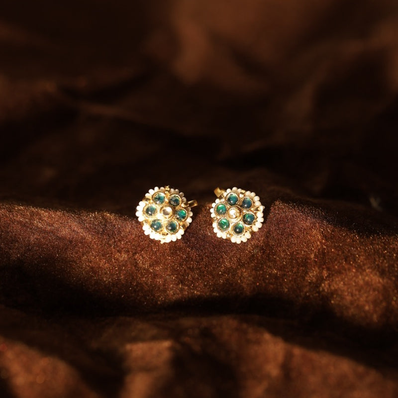 Green and White Colour Gold Plated Jadau Kundan Flower Motif Earcuff (Bugadi)