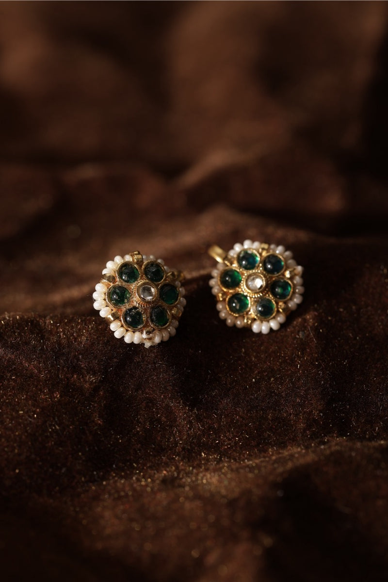 Red and Green Colour Gold Plated Jadau Kundan Flower Motif Earcuff (Bugadi)