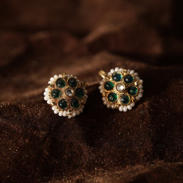 Green and White Colour Gold Plated Jadau Kundan Flower Motif Earcuff (Bugadi)