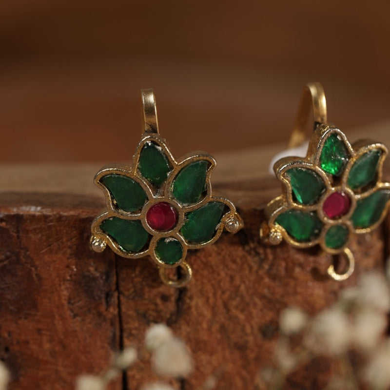 Green and Pink Colour Gold Plated Jadau Kundan Flower Motif Earcuff (Bugadi)