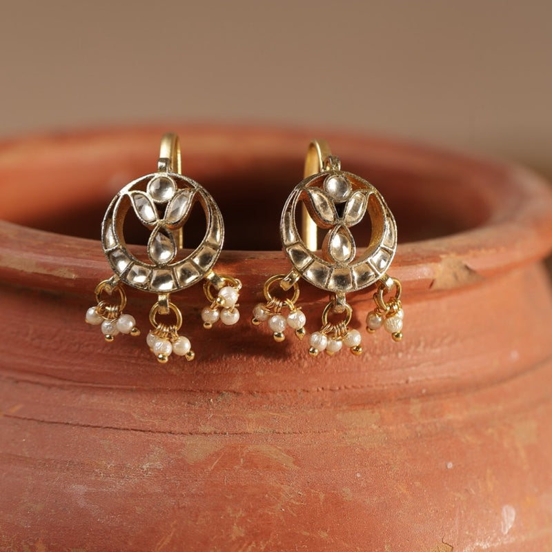 White Colour Gold Plated Jadau Kundan Earcuff (Bugadi)