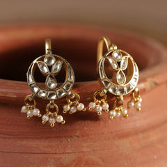 White Colour Gold Plated Jadau Kundan Earcuff (Bugadi)