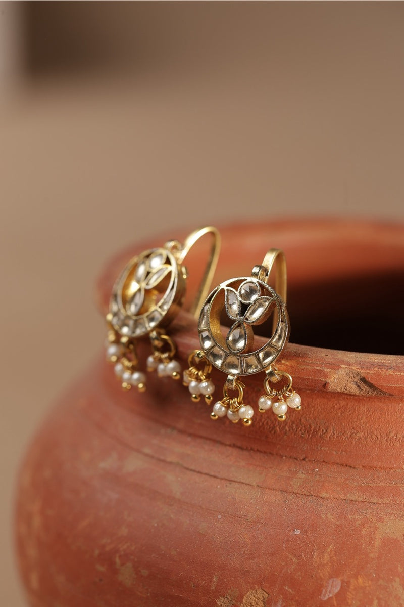White Colour Gold Plated Jadau Kundan Earcuff (Bugadi)