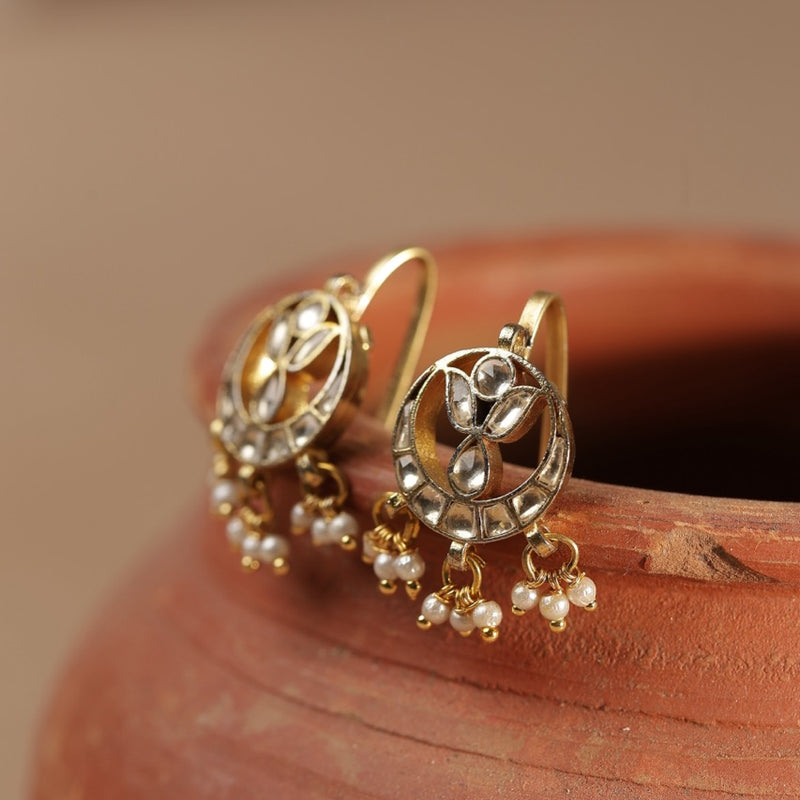 White Colour Gold Plated Jadau Kundan Earcuff (Bugadi)