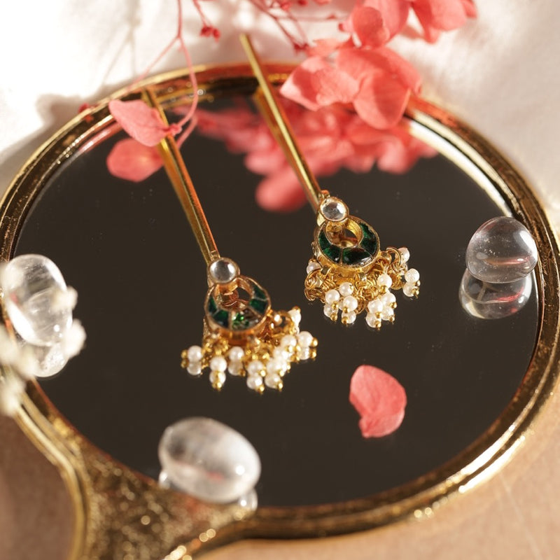 Green and White Colour Gold Plated Jadau Kundan Earcuff (Bugadi)
