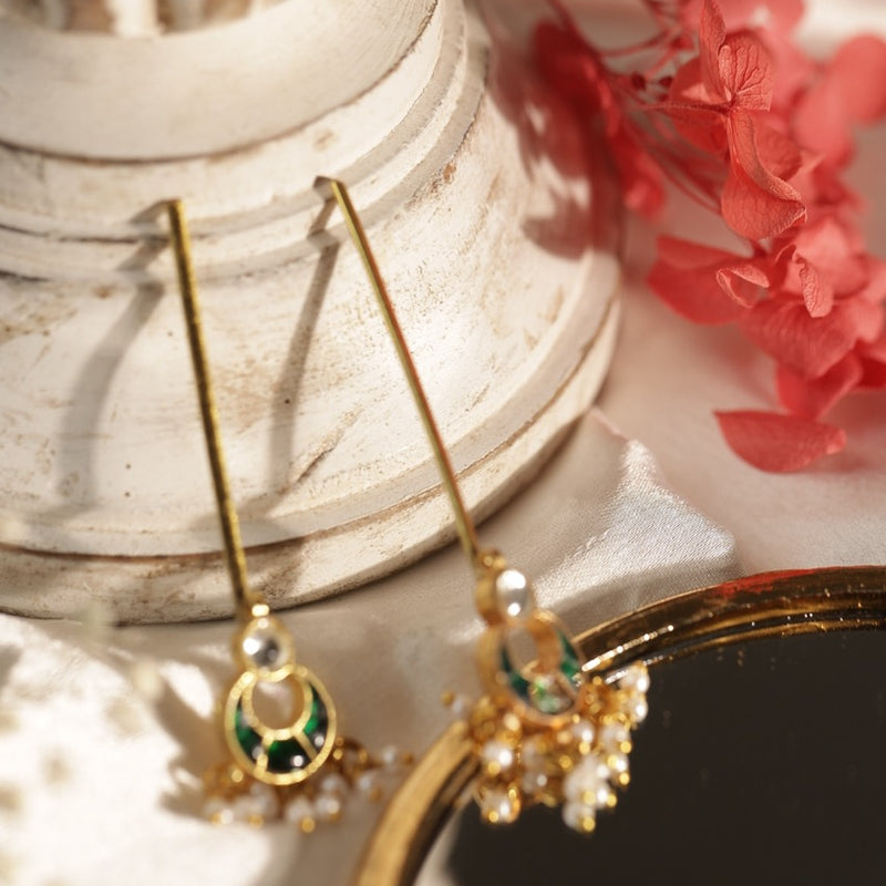 Green and White Colour Gold Plated Jadau Kundan Earcuff (Bugadi)