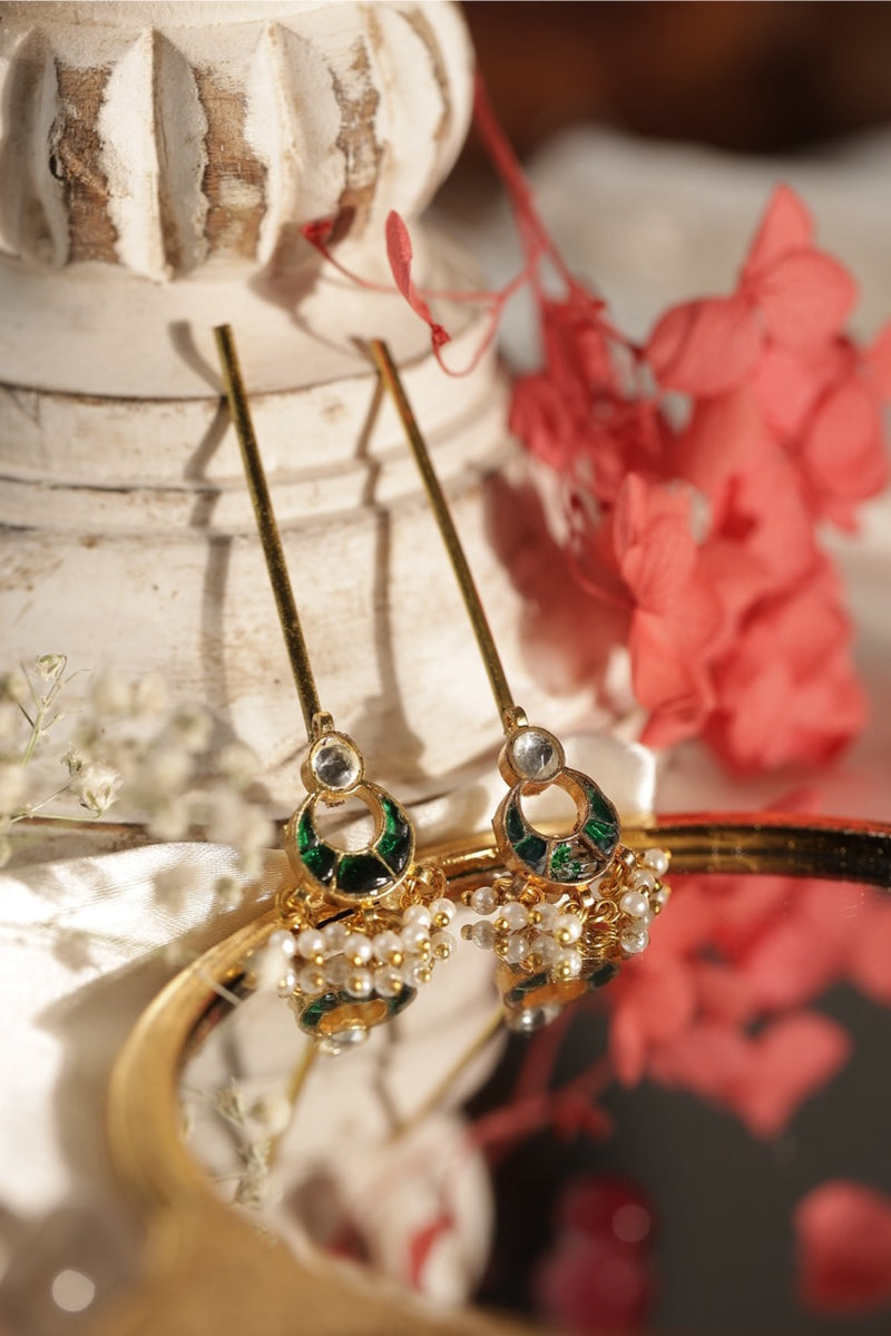 Green and White Colour Gold Plated Jadau Kundan Earcuff (Bugadi)