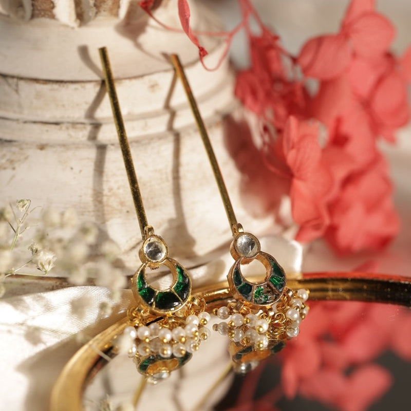 Green and White Colour Gold Plated Jadau Kundan Earcuff (Bugadi)