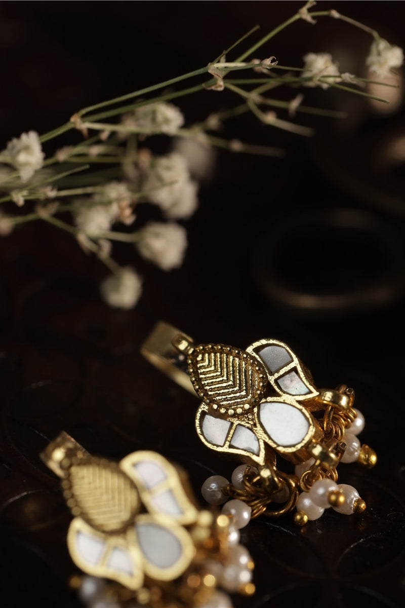 White Colour Gold Plated Mother of Pearl Earcuff (Bugadi)