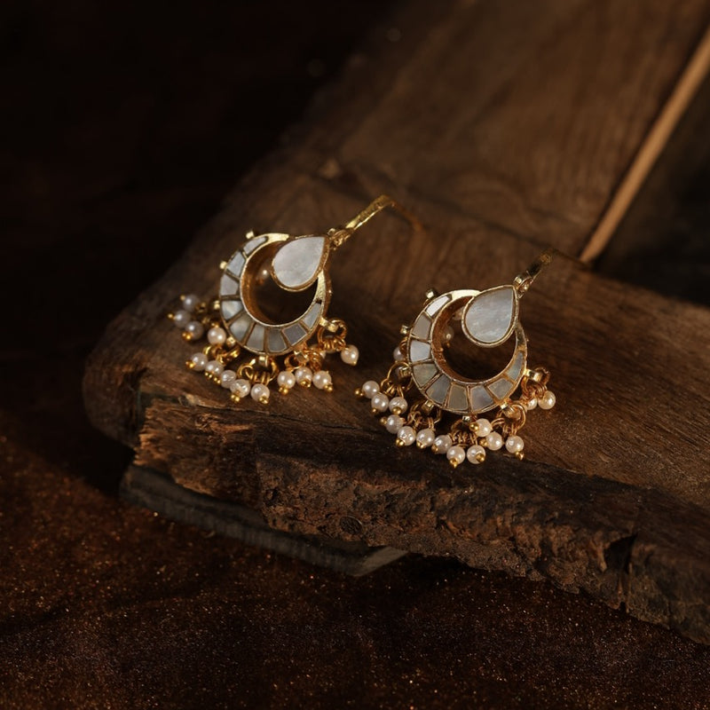 White Colour Gold Plated Mother of Pearl Earcuff (Bugadi)