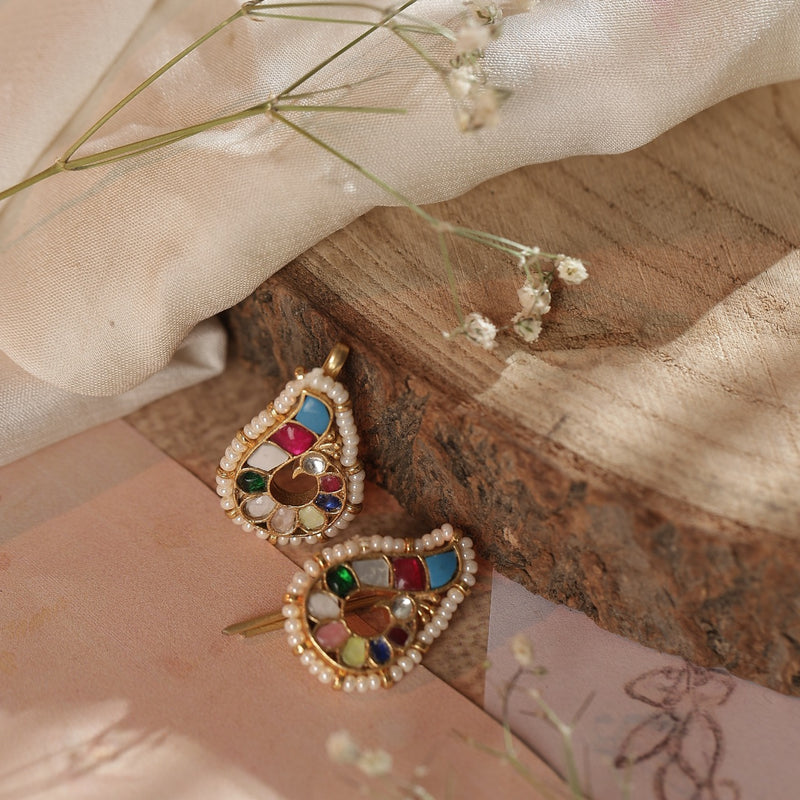 Multi Colour Gold Plated Jadau Kundan Earcuff (Bugadi)
