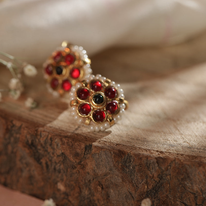 Red and Green Colour Gold Plated Jadau Kundan Flower Motif Earcuff (Bugadi)