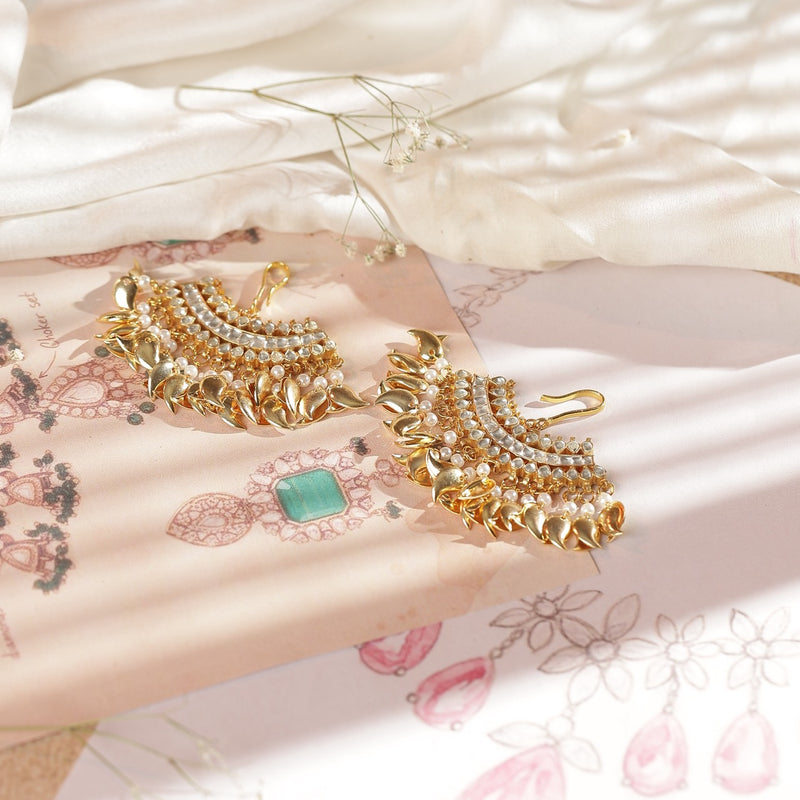 White Colour Gold Plated Jadau Kundan Juda Pin