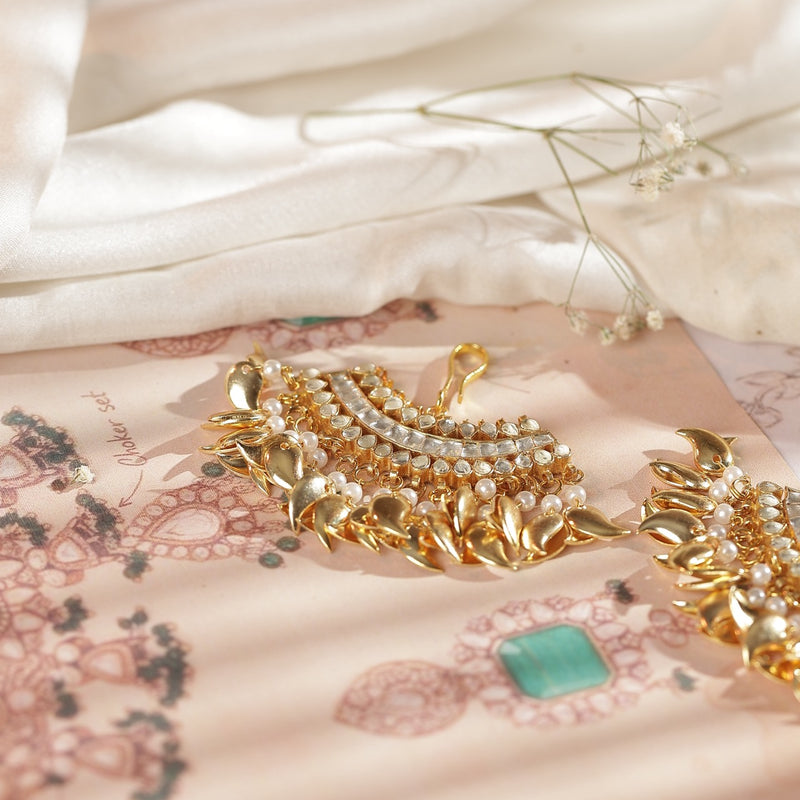 White Colour Gold Plated Jadau Kundan Juda Pin