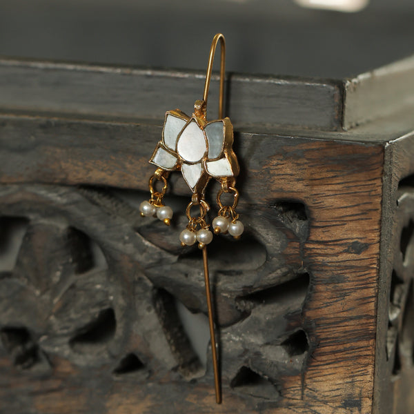 MDE371- White Colour Gold Plated Mother of Pearl Earcuffs