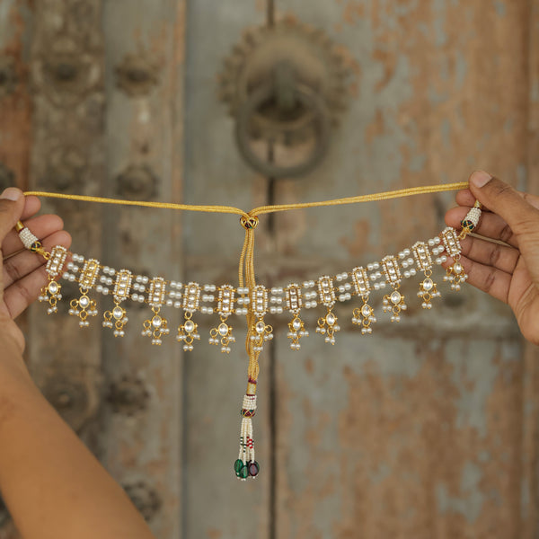 MDN337- White Colour Gold Plated Jadau Kundan Choker Set