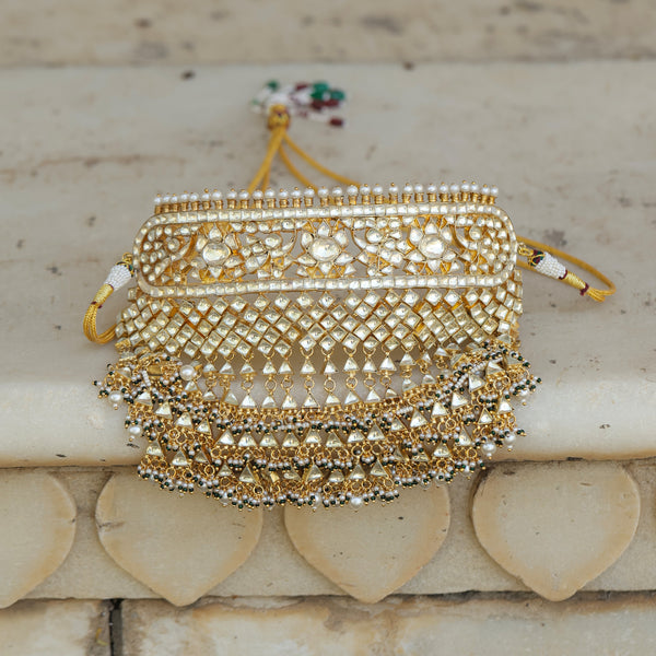 MDN338- White Colour Gold Plated Jadau Kundan Aad Choker Set