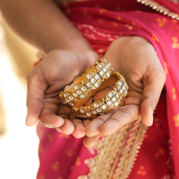 MDB412- White Colour Gold Plated Jadau Kundan Temple Bangle