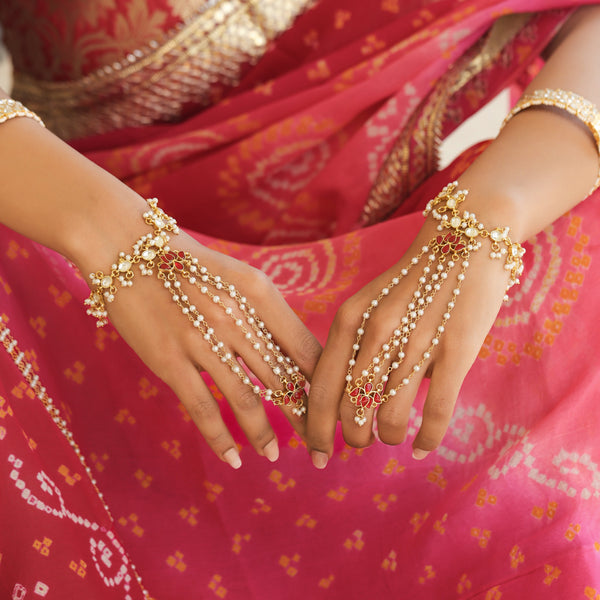 MDHP409- Red and White Colour Gold Plated Jadau Kundan Hathphool