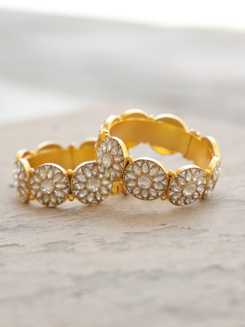 White Colour Gold Plated Jadau Kundan Thappa Bangle