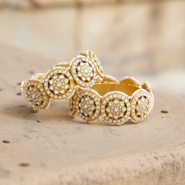 MDB363- White Colour Gold Plated Jadau Kundan Thappa Bangle