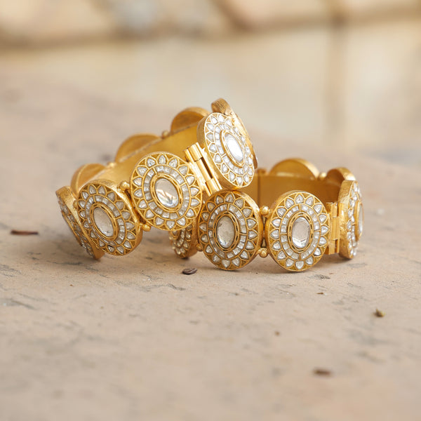 MDB356- White Colour Gold Plated Jadau Kundan Thappa Bangle