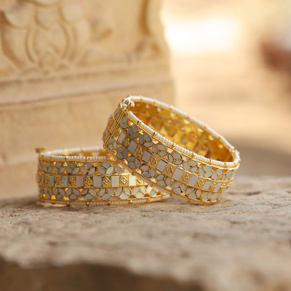 MDB366- White Colour Gold Plated Mother of Pearl Bangle