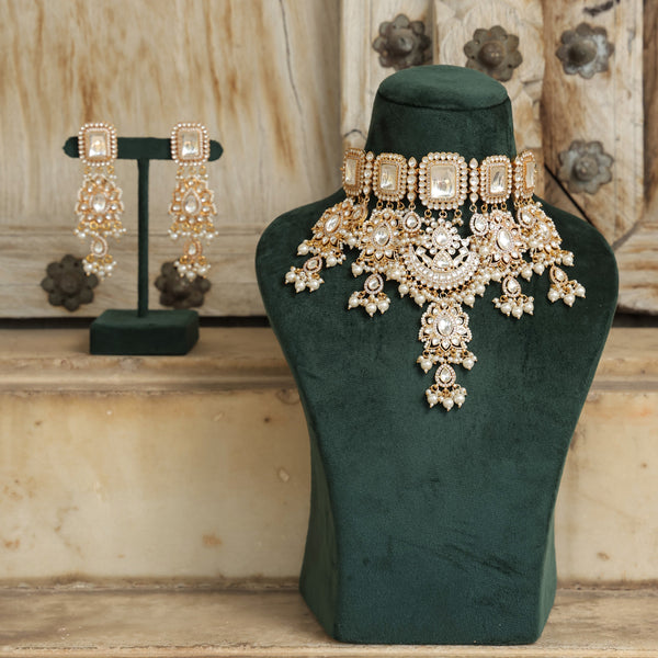 MDN341- White Colour Gold Plated Jadau Kundan Choker Set