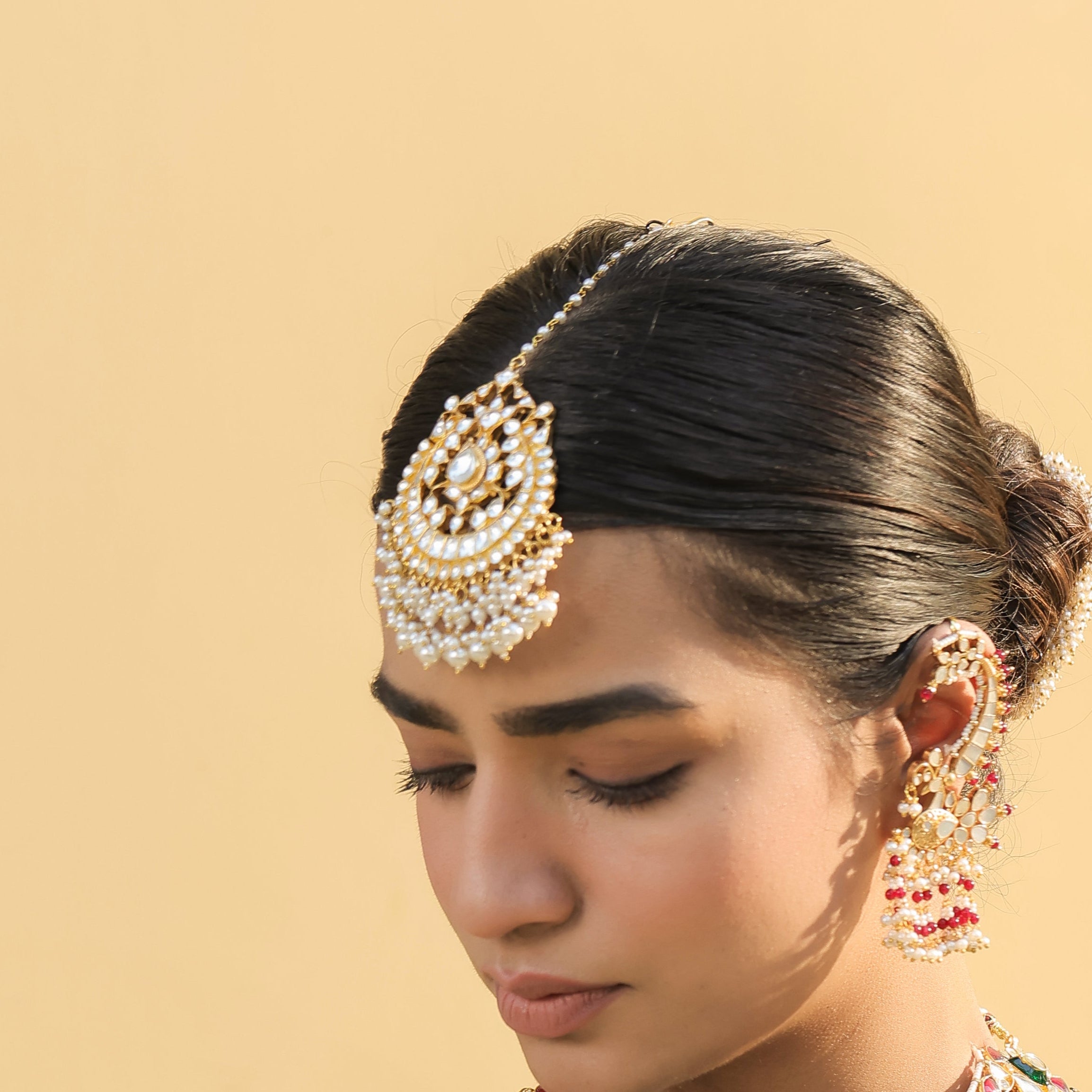 MDT418- White Colour Gold Plated Jadau Kundan Tika