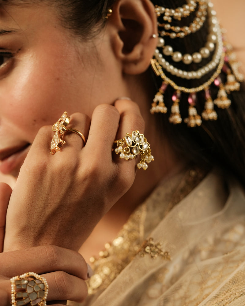 MDR1251 - White Colour Gold Plated Jadau Kundan Flower Ring