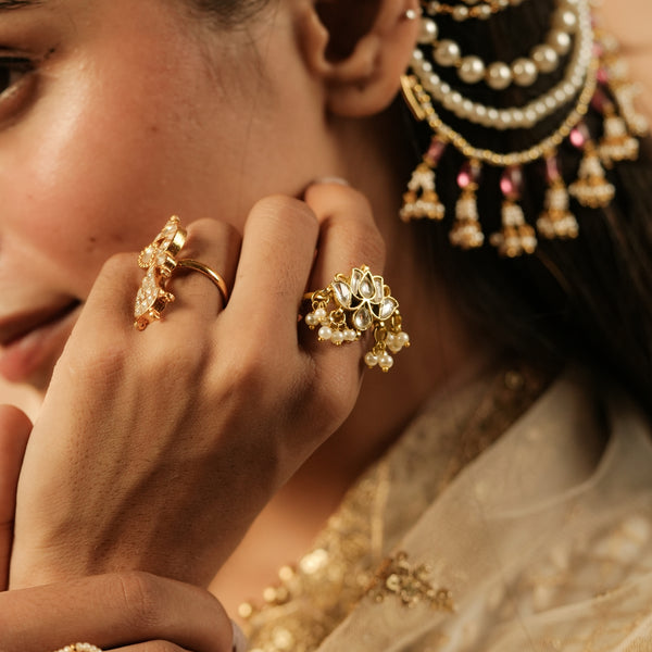 MDR1251 - White Colour Gold Plated Jadau Kundan Flower Ring