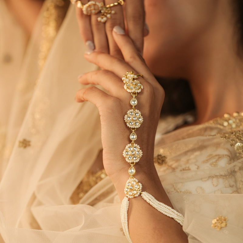 White Colour Gold Plated Jadau Kundan Flower Motif Hathphool
