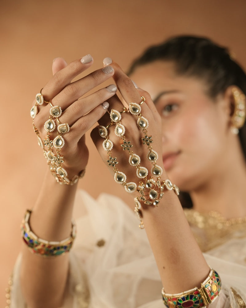 White Colour Gold Plated Jadau Kundan Hathphool